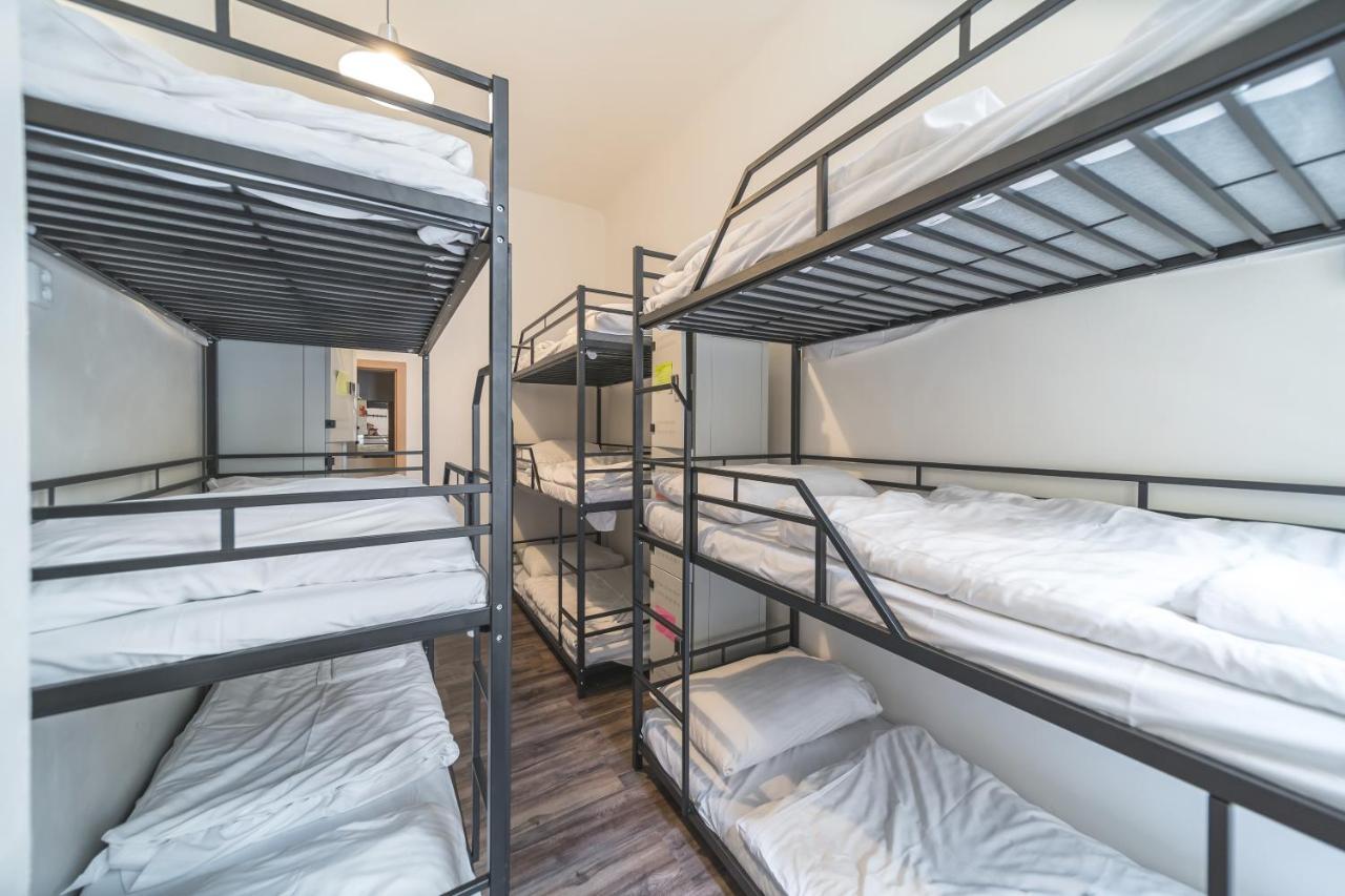 Hostel Orange Прага Экстерьер фото