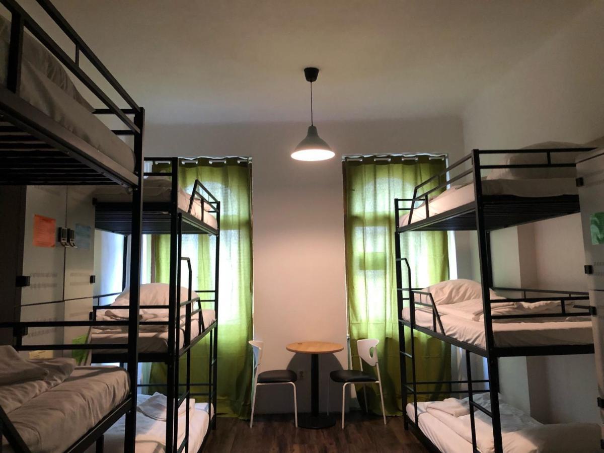 Hostel Orange Прага Экстерьер фото