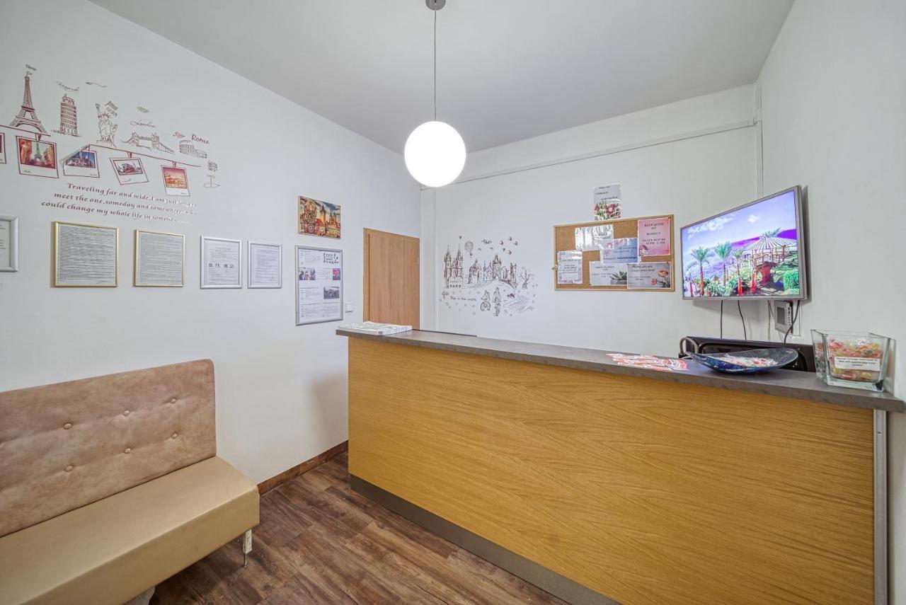 Hostel Orange Прага Экстерьер фото
