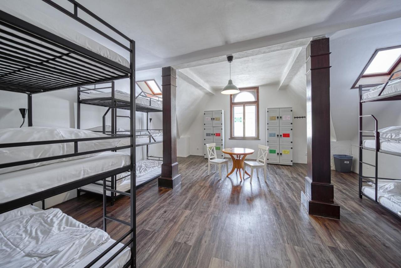 Hostel Orange Прага Экстерьер фото