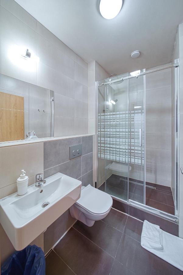 Hostel Orange Прага Экстерьер фото