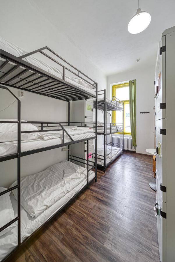 Hostel Orange Прага Экстерьер фото