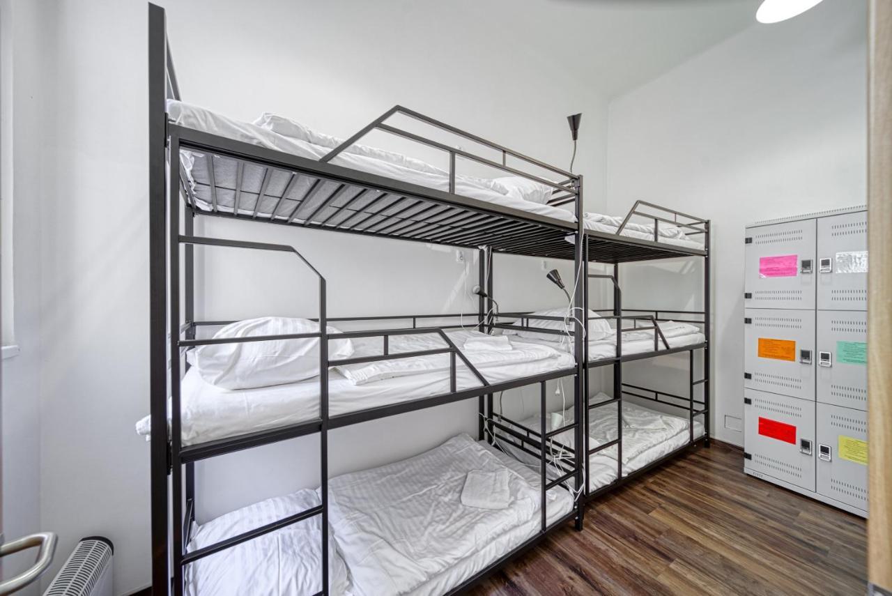 Hostel Orange Прага Экстерьер фото