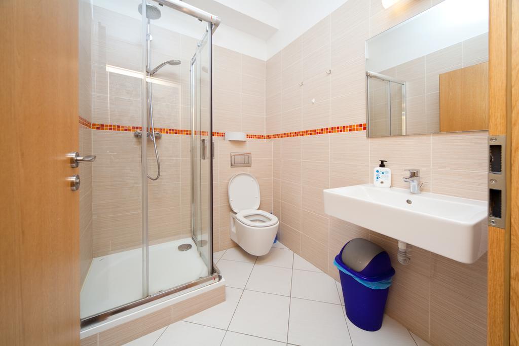 Hostel Orange Прага Экстерьер фото