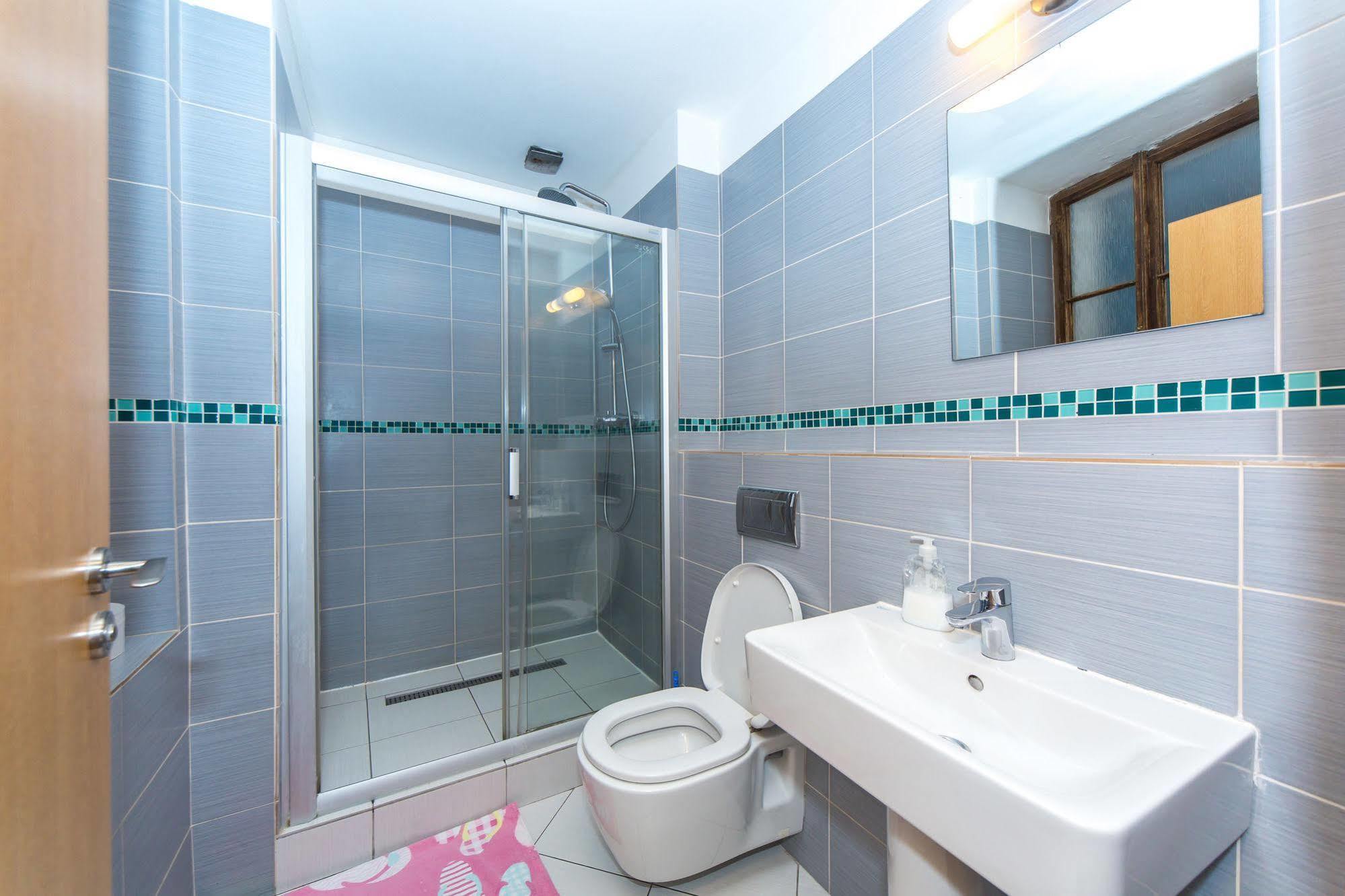 Hostel Orange Прага Экстерьер фото