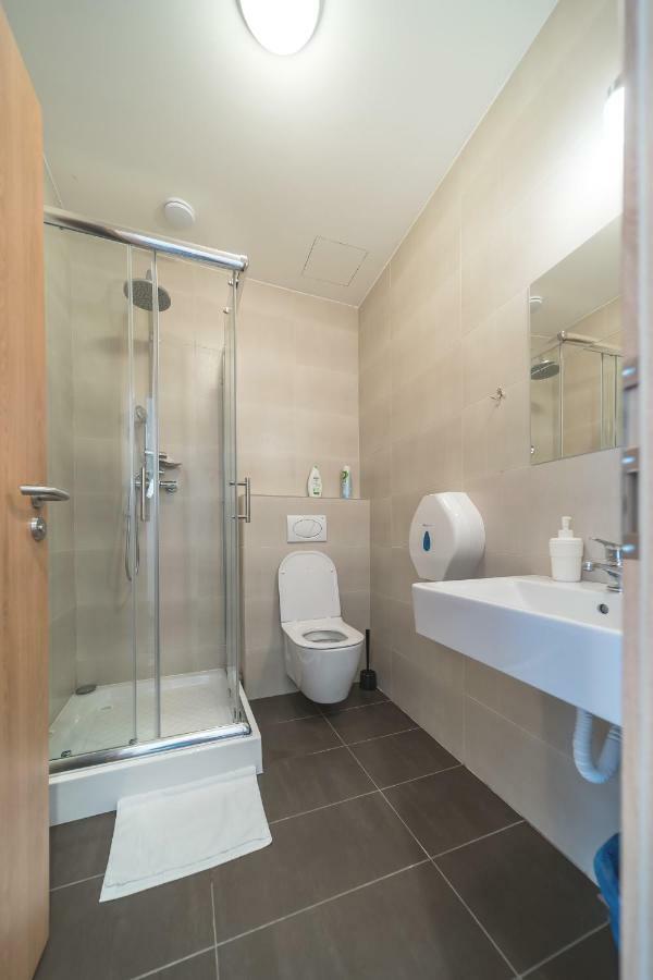 Hostel Orange Прага Экстерьер фото