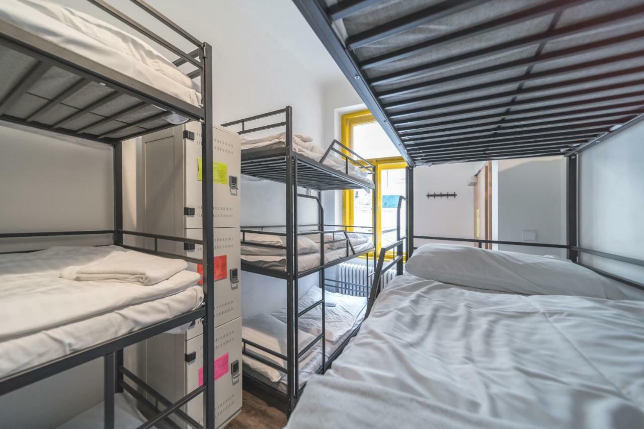 Hostel Orange Прага Экстерьер фото